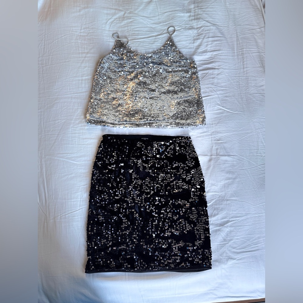 Set Top+Skirt Elegant Black and Silver Sequin Skirt and silver top Size S-M
